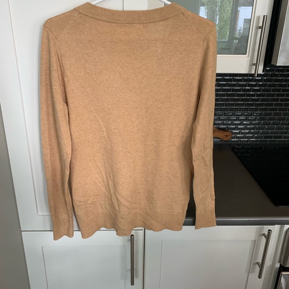 Cream v-neck sweater - Picture 5 of 5